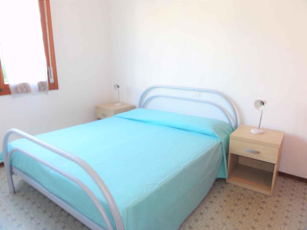 In 38352 Apartment *