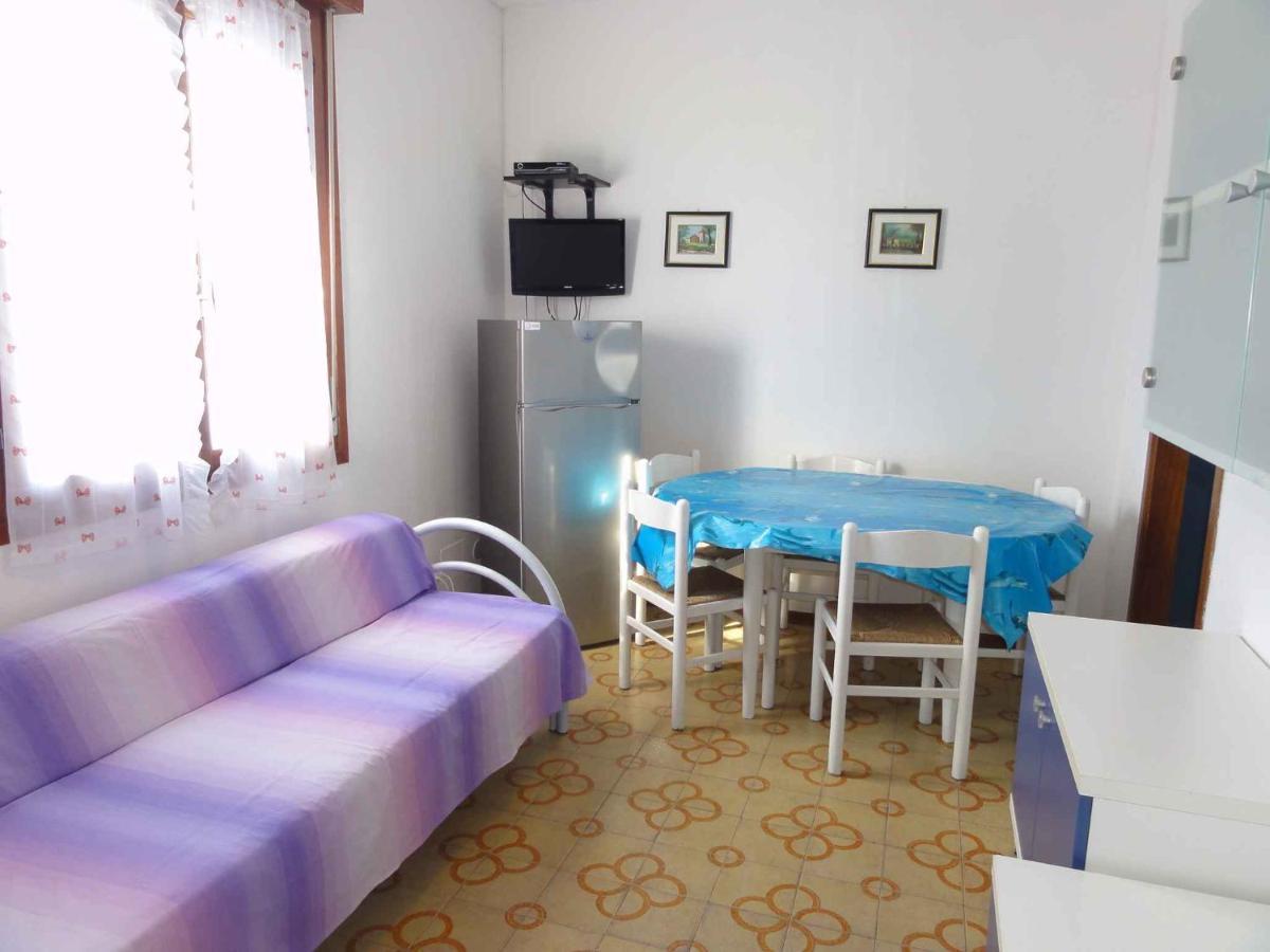 In 38352 Apartment